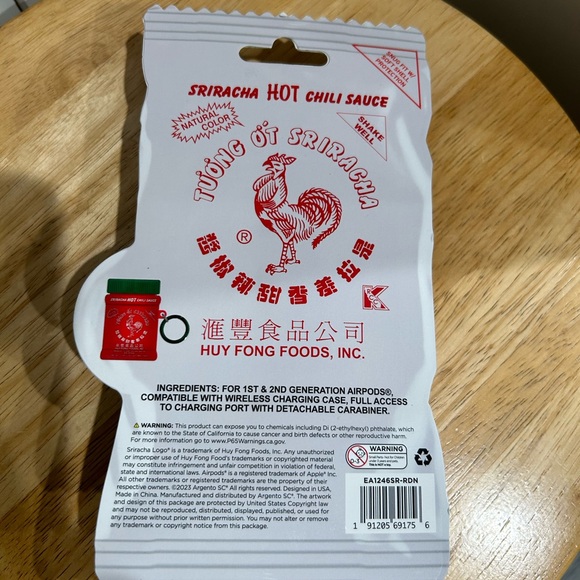 Tuong Sriracha air pods case - Picture 2 of 2